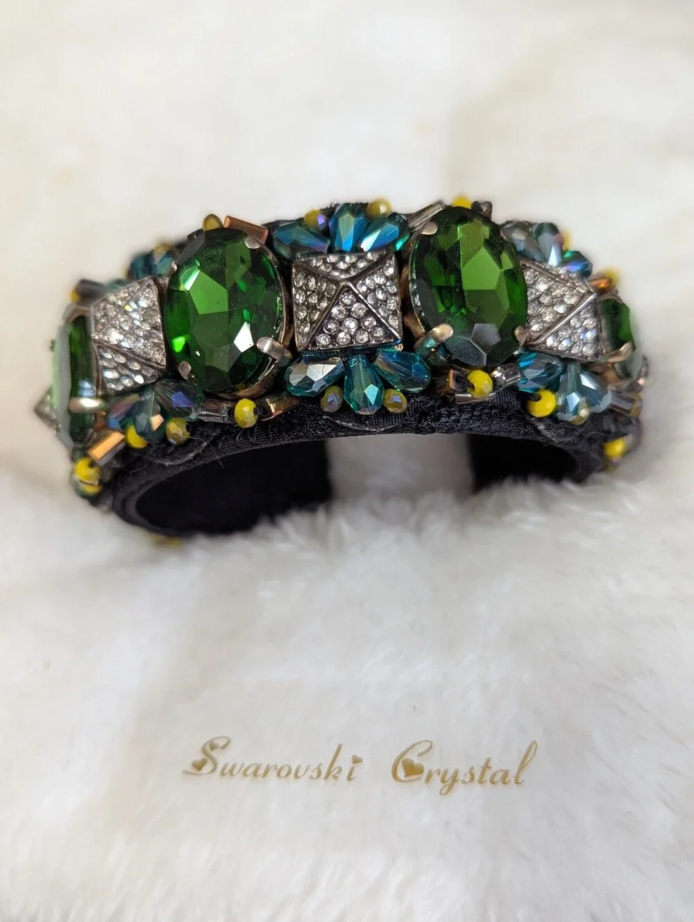 Swarovski Crystals Bracelet Jewels Galore Metal Covered Cuff Beautiful Gold Cake